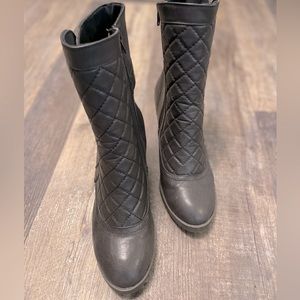 Arizona Quilted Faux Leather Mid Shaft Ankle Bootie, size 11, PRICED TO SELL